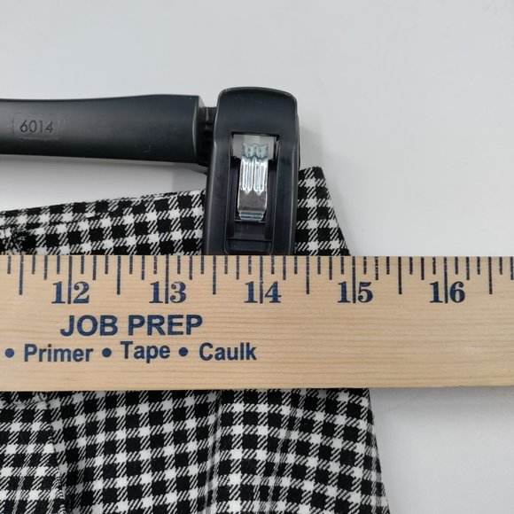 Forever 21 Colorblock Plaid Mini Skirt Black/Multi, Medium - Picture 7 of 8